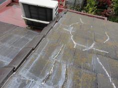 屋根塗装　カビコケ　藻