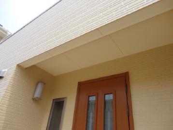 外壁色褪せ　ひび割れ　切れ