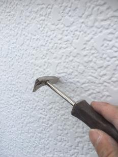 外壁補修　釘打ち