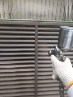 雨戸吹付塗装