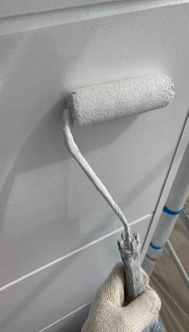 外壁塗装作業　アパート　シリコン塗料