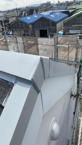 屋根板金　コーキング作業